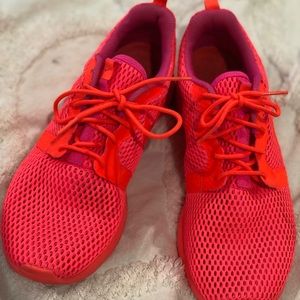 Neon Orange/Pink Nike Sneakers. Size 7.5.